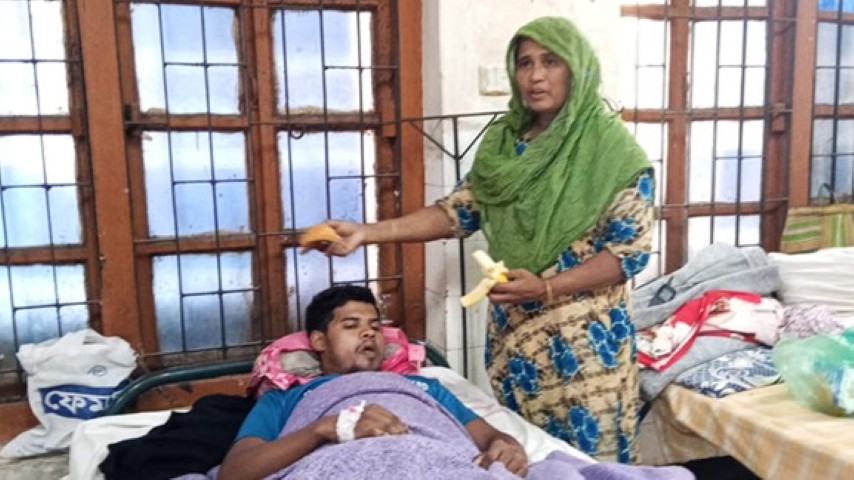 ভাড়া চাওয়ায় রিকশাচালককে পিটিয়ে হাসপাতালে পাঠালেন বিএনপি নেতা